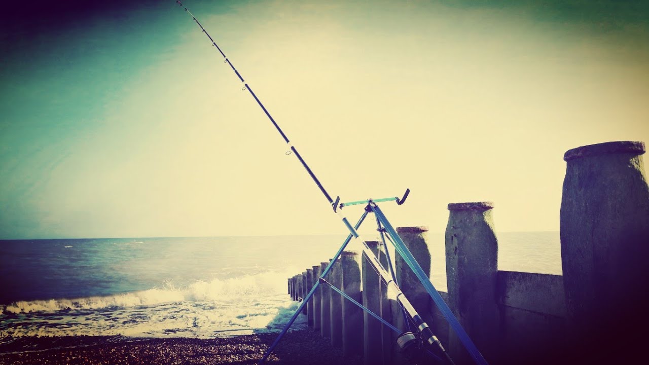 SHORE FISHING AT LANGNEY POINT - EASTBOURNE - (UK SEA FISHING)