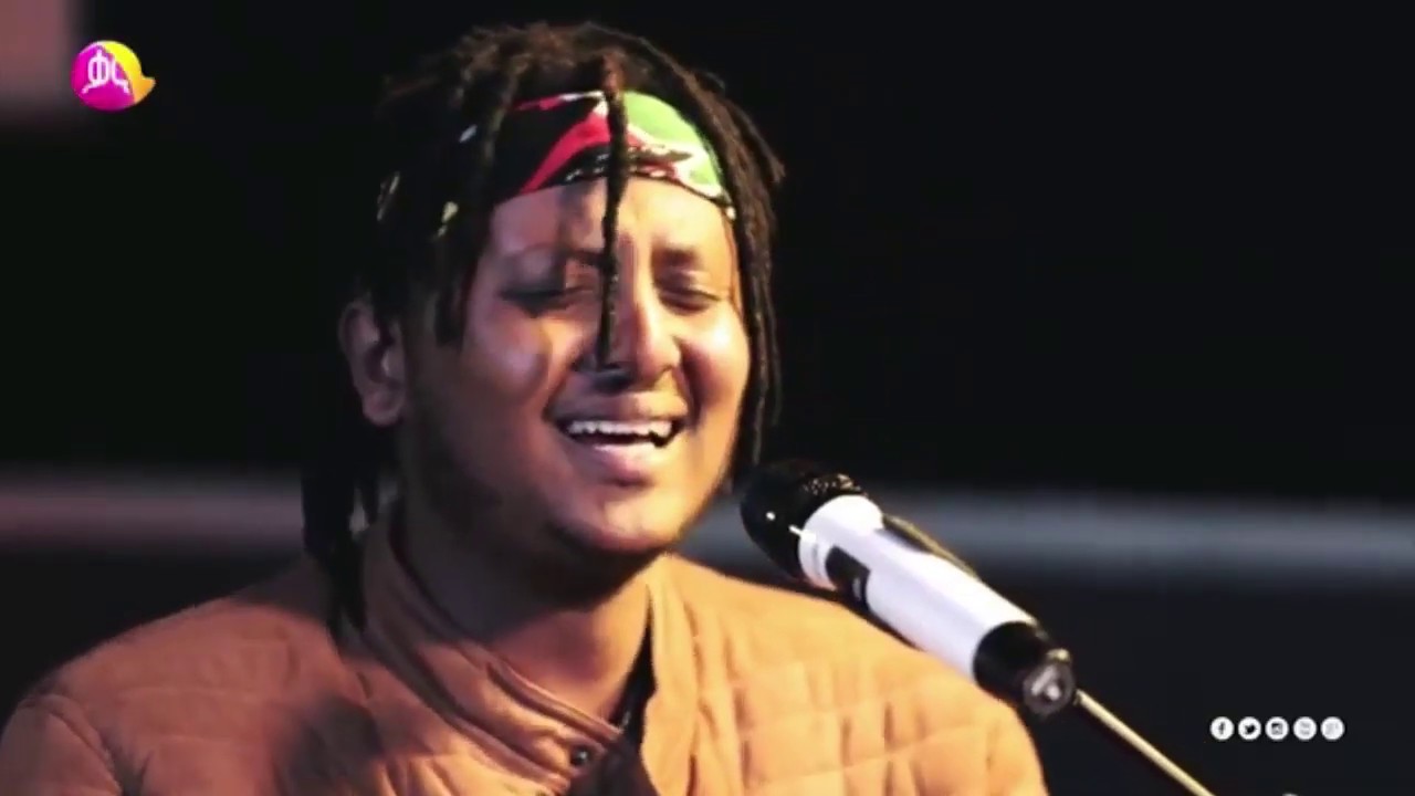 ዮሐና - &ldquo;ውሸቷን ነው&ldquo; (ለእናቶች የተዘፈነ ምርጥ ሙዚቃ) Yohana Weshetwan Newe Live