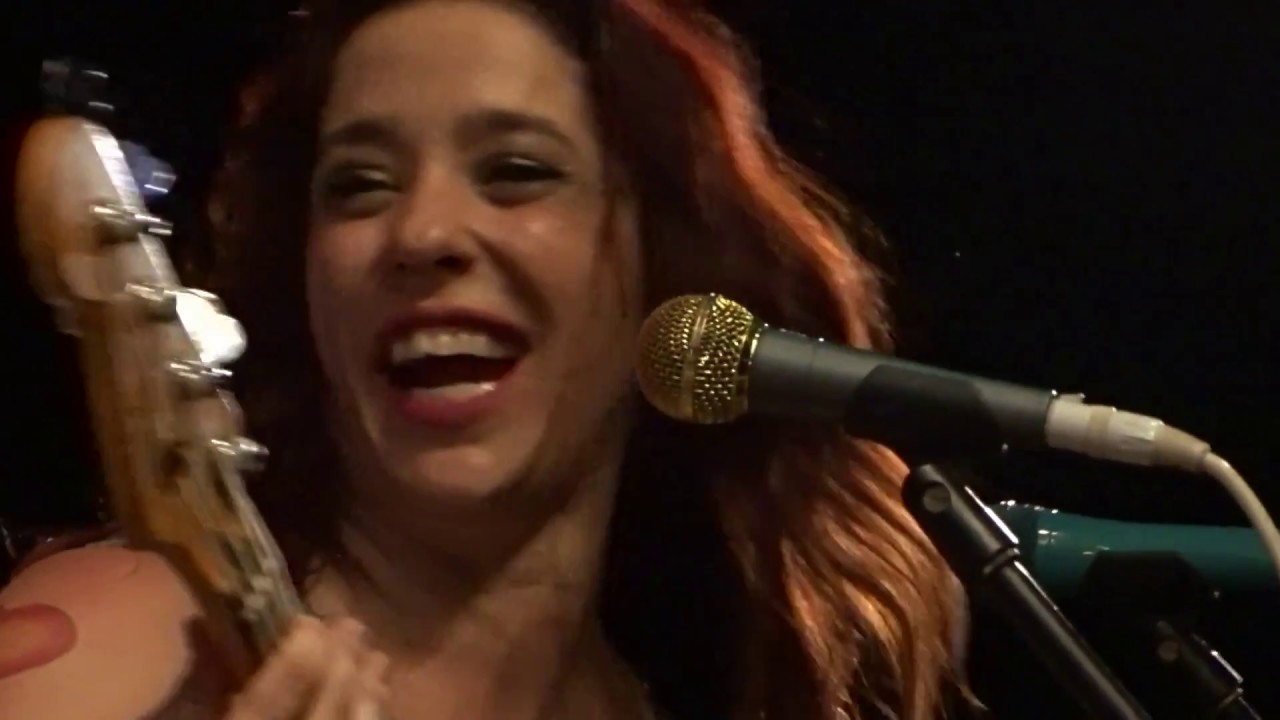 DANIELLE NICOLE BAND 