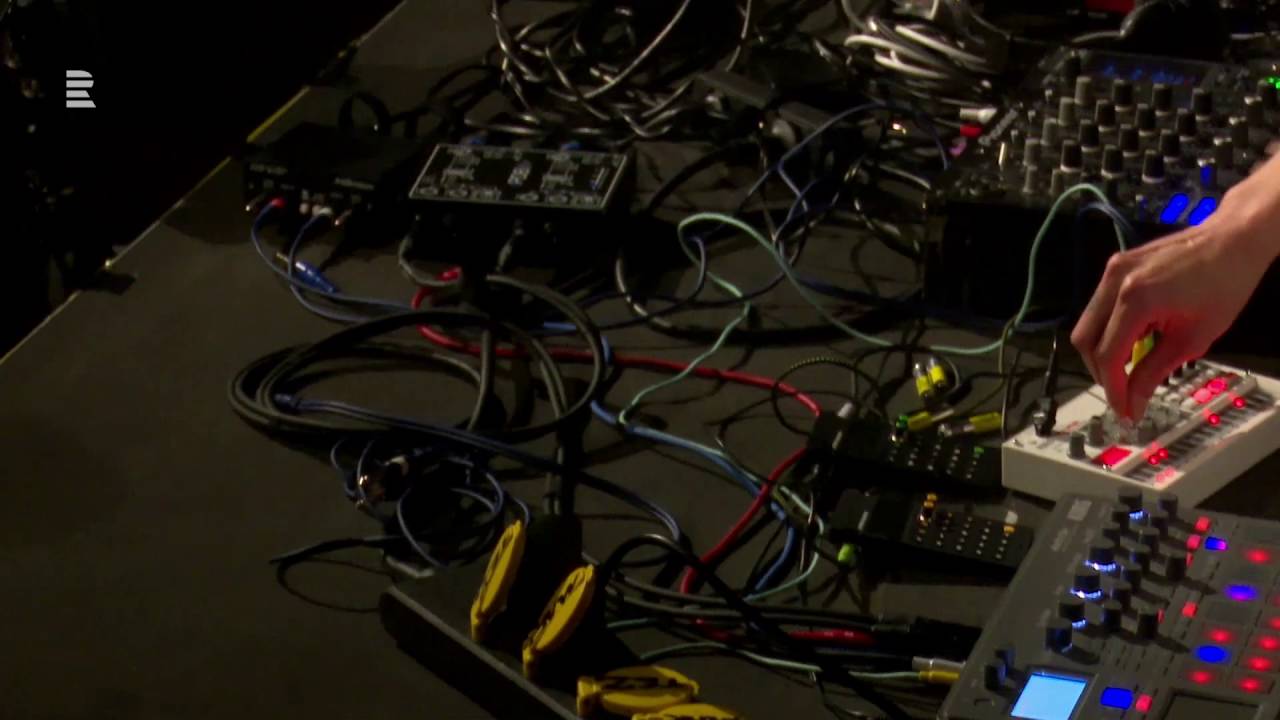 Aeiou @ Radio Wave Live Session x AFO