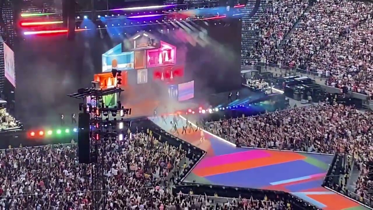 Taylor Swift You Need to Calm Down Live Eras Tour Metlife Stadium May 27 2023