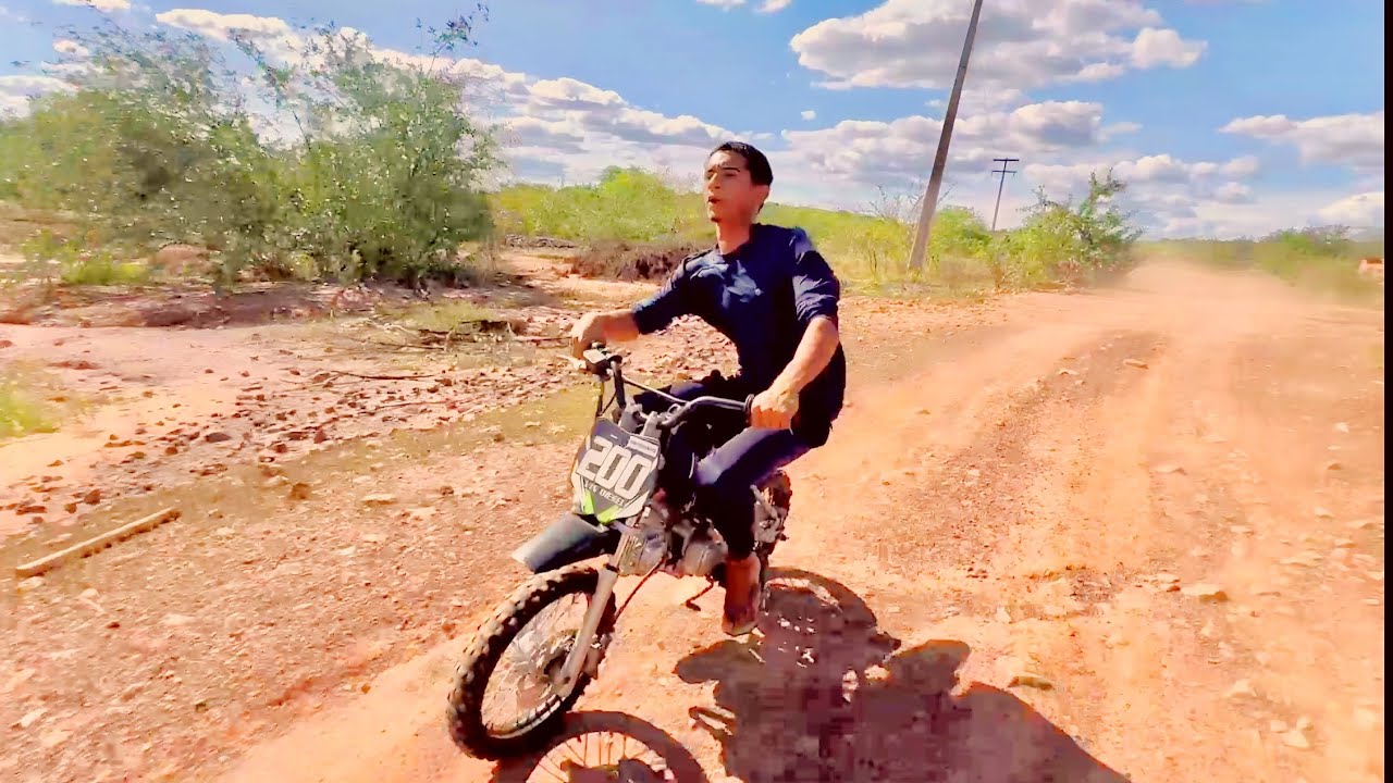 BRUTINHO ENDOIDA DE VEZ COMPRA MINI MOTO E FAZ O MAIOR BAGAÇO