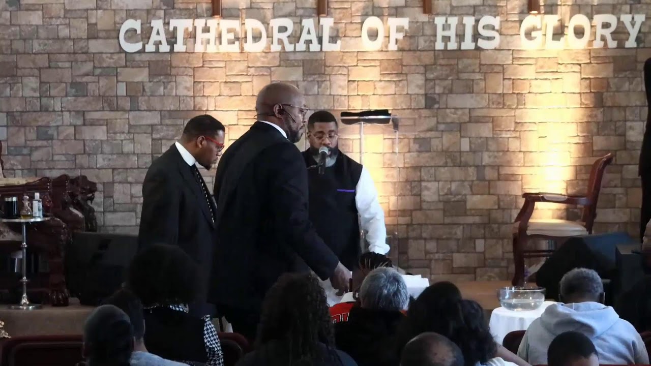 Sunday Morning Worship at Refuge Temple Cathedral of His Glory Cogic w/ Dr Waverly B Bumbrey Sr