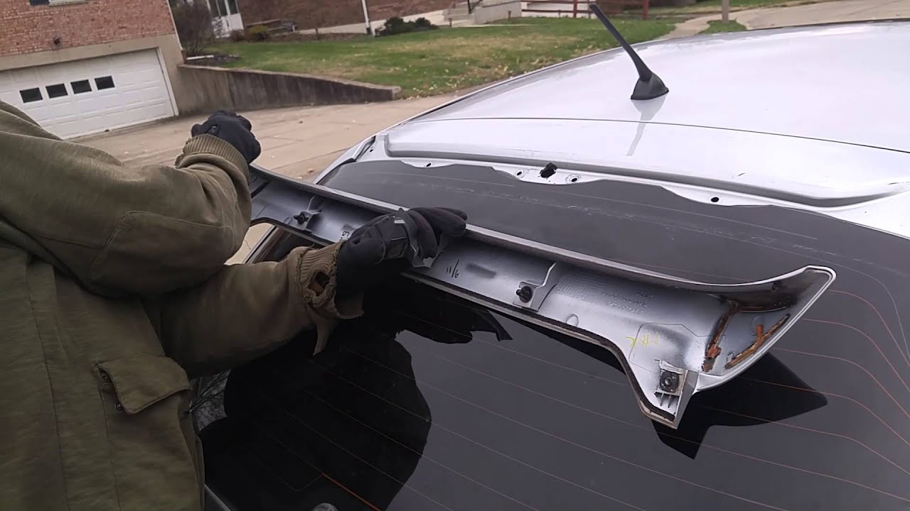 Rear spoiler removal/install ep3