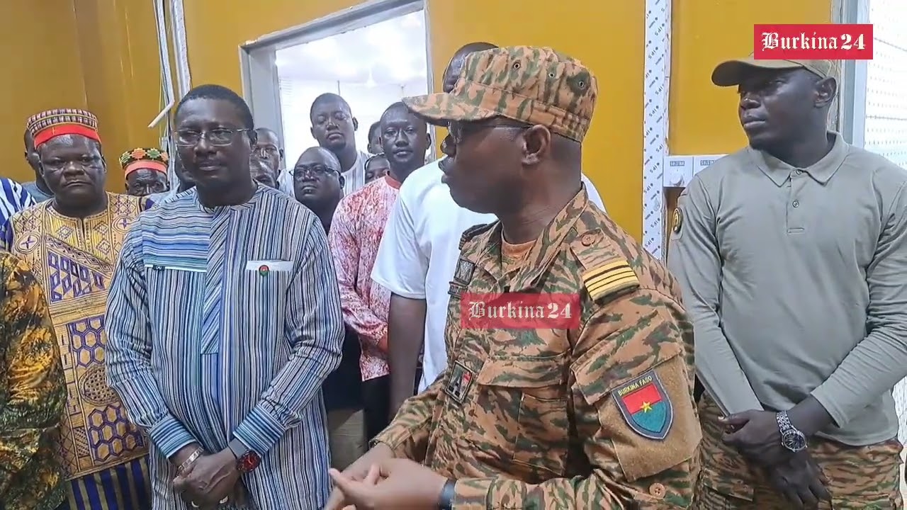 Le Ministre Sombié en visite pour rassurer sur la production de poussins de chair au Burkina Faso