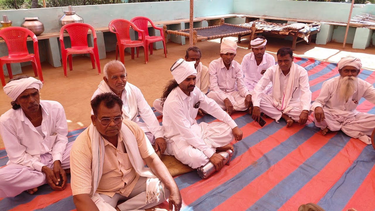 कान्तीगर महराज मेनापादर दोवारा से पाट सेवा भजन करते हुए कमलेश रुपशंकर डिणडोर के घर कम्पा जोरावरपुरा 