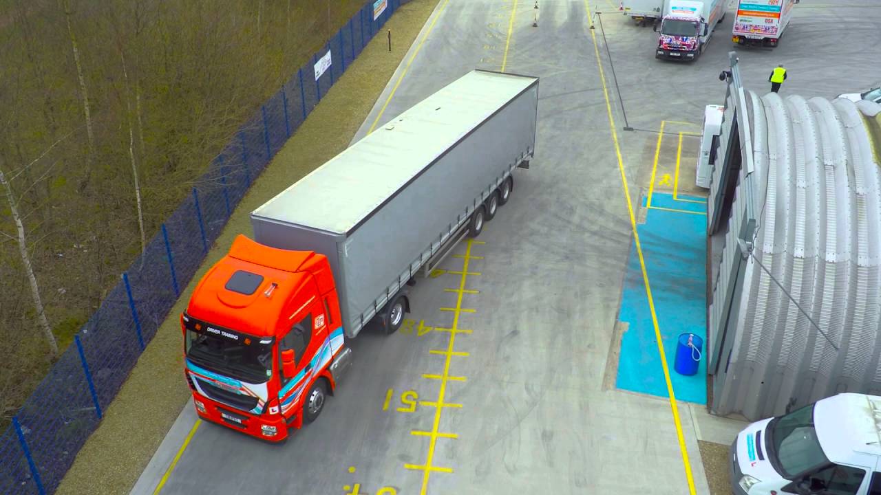 Lorry Reversing - Peter Smythe Transport Training
