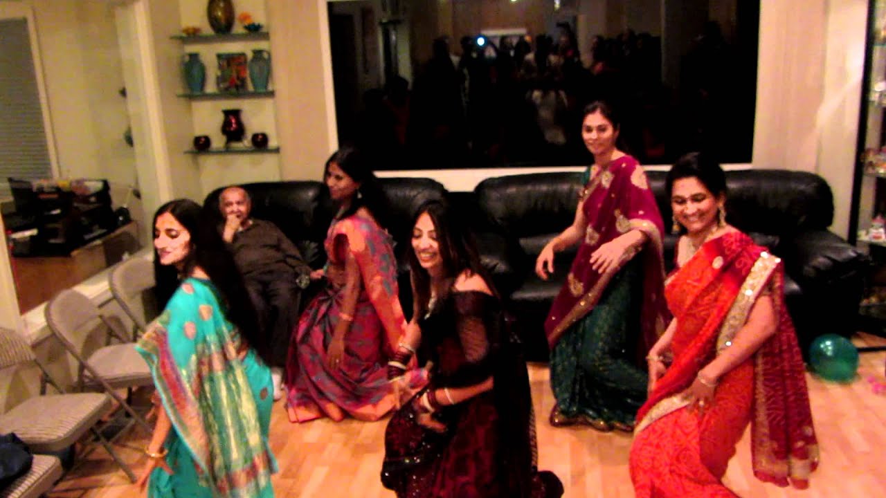 Chammak Challon - Saratoga Item Girls perform (View2) @ Harans Annual Diwali party 2011