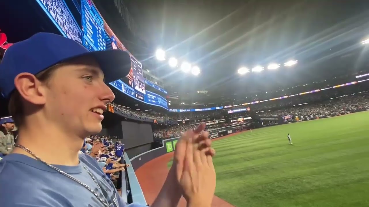 FULL AB - Blue Jays fan goes NUTS after Addison Barger pinch hit GRAND SLAM