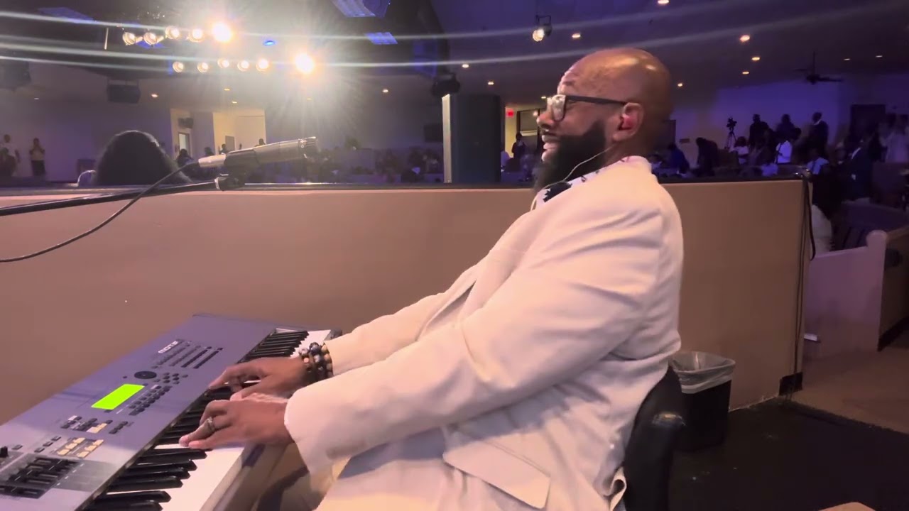 “I Will Lift Up Your Name Name/Praise the Lord Medley” 🙌🏽🎶🎼🎵