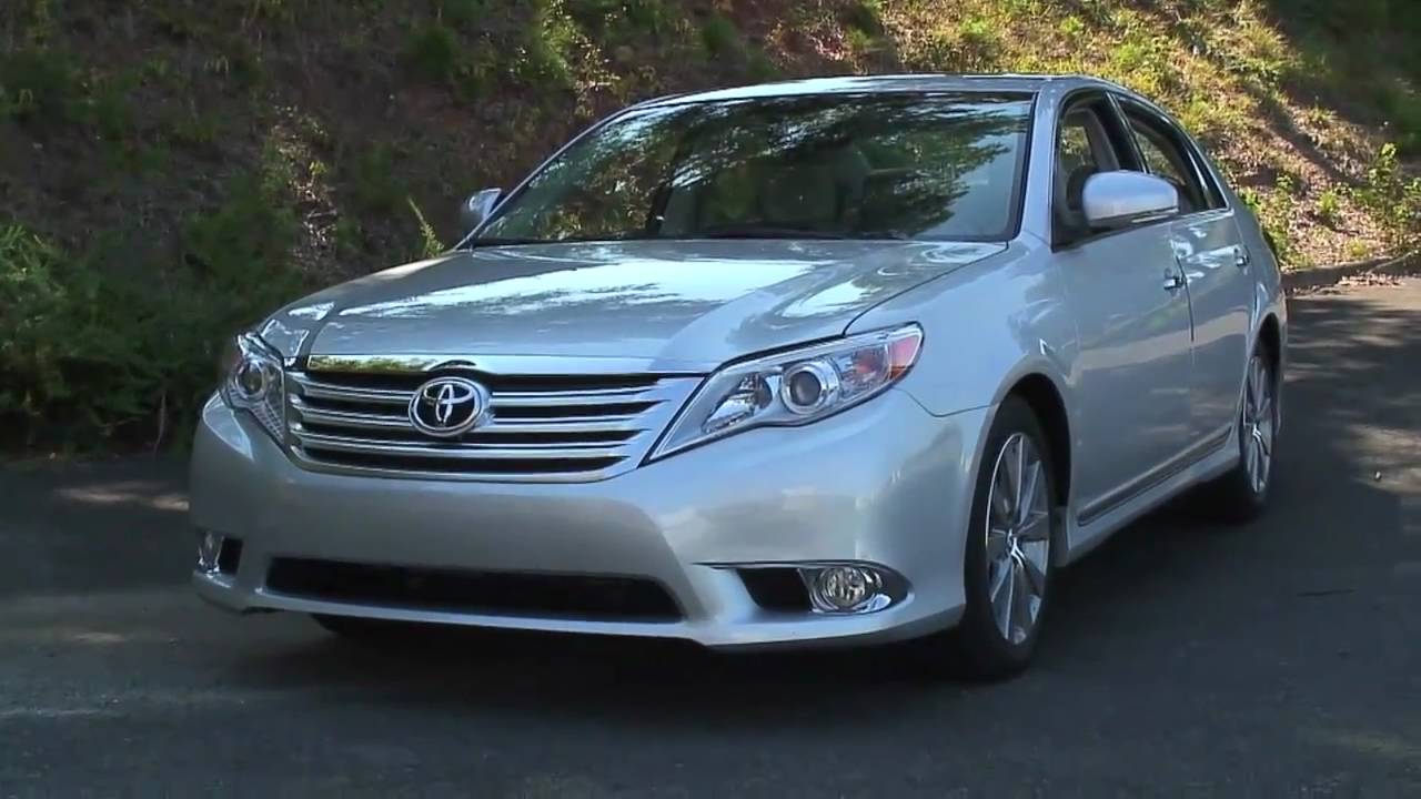 2011 Toyota Avalon 4 Door LTD Sedan, Detailed Walkaround.