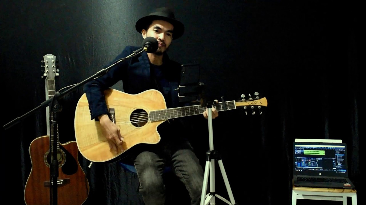 Judika - Tersenyumlah Sobat ( acoustic live record ) | Cover by Daroel Azim Official