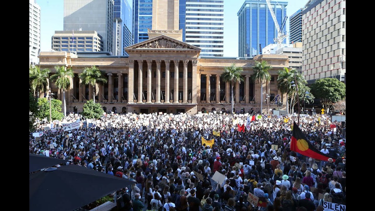 Thousands attend anti racism protest in Brisbane