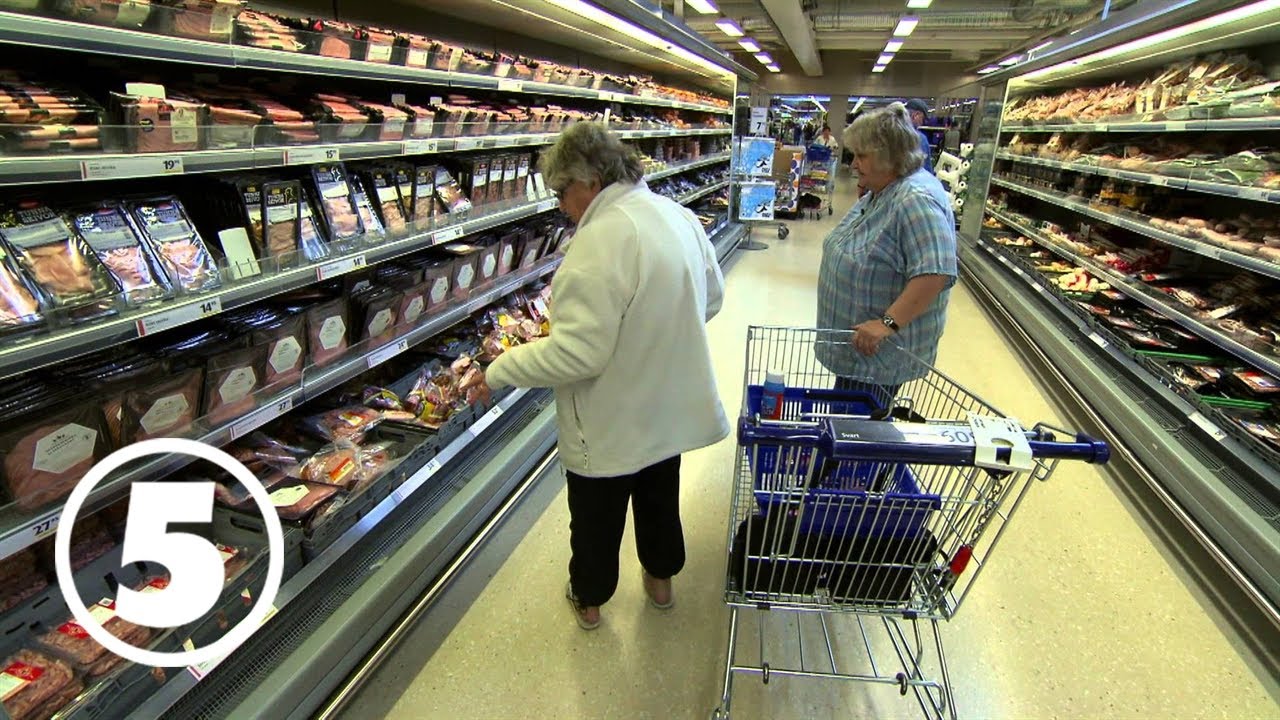 Gunnel och Maritta är på akut jakt efter fläsk