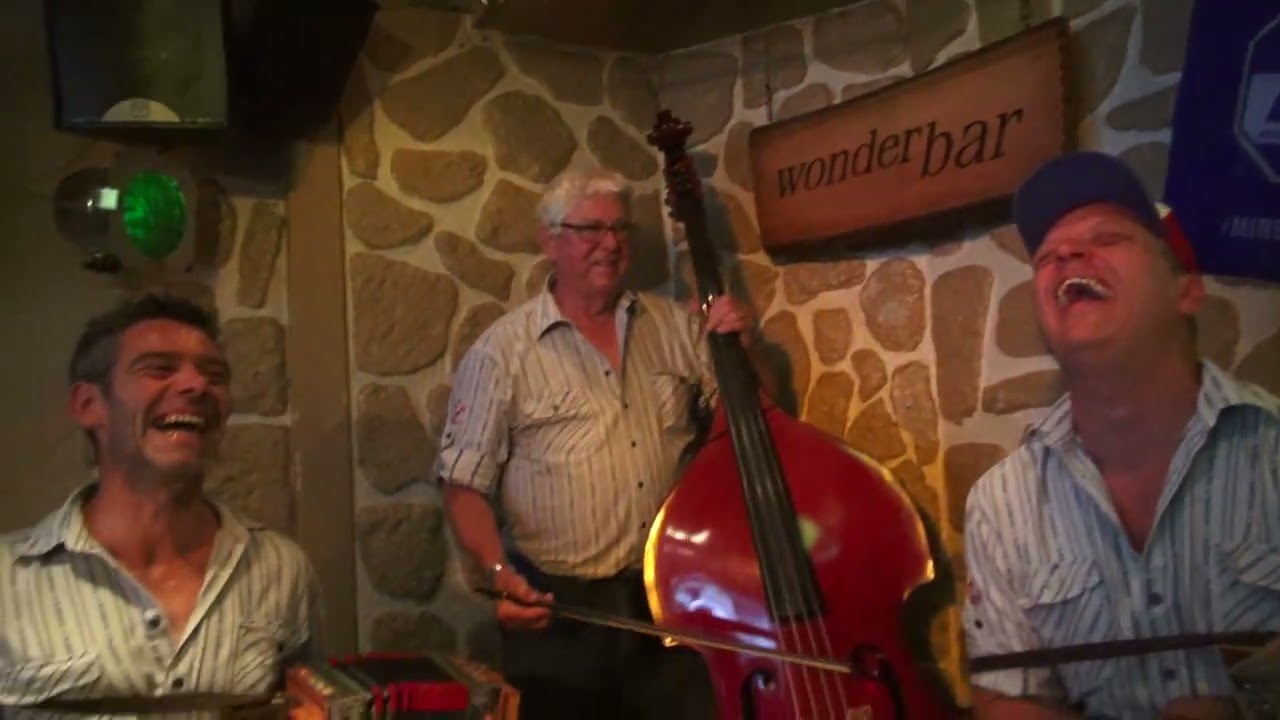 Echo von Chalberschwanz live @ tschuppi's wonderbar Luzern (14.8.22)