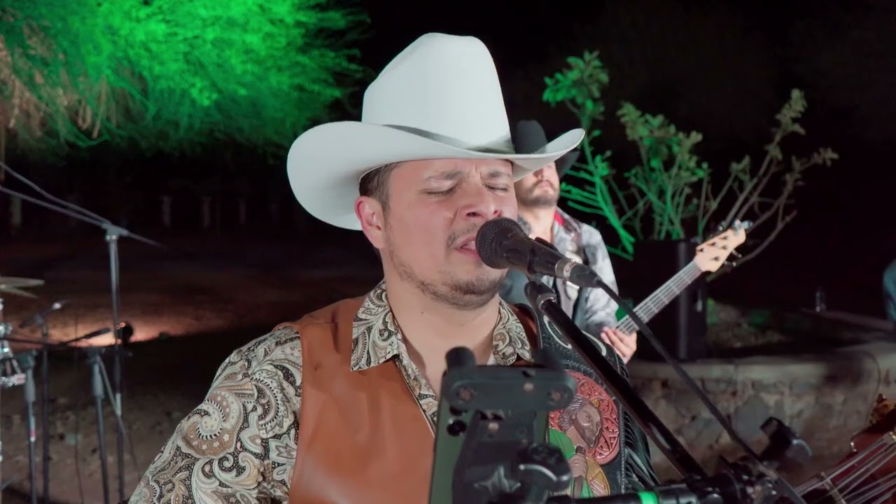 Anoche  Estuve Llorando - Julian Balderas y Apoderado