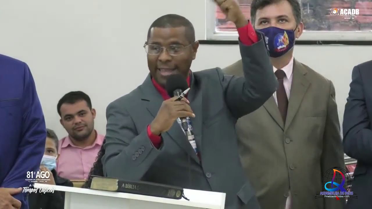 HOMENAGEM DO PASTOR OSIEL GOMES AO PASTOR PEDRO ALDI DAMASCENO
