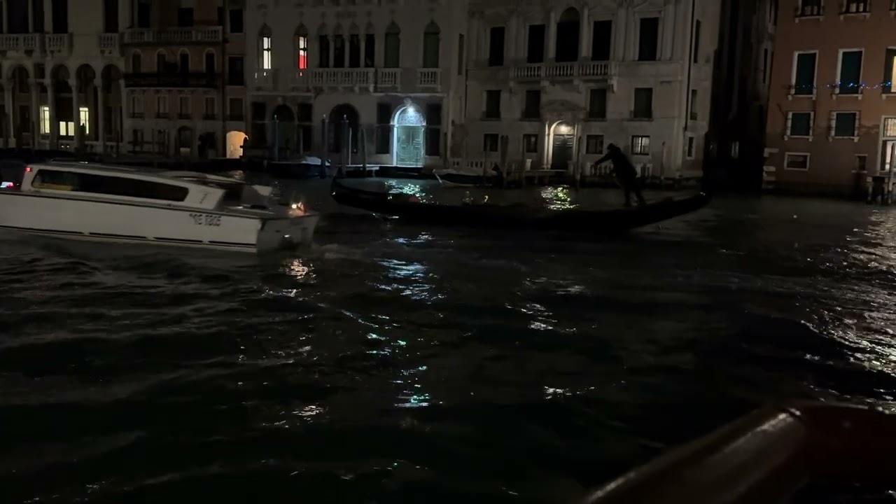 Night view and wonderful experience Venice at canals