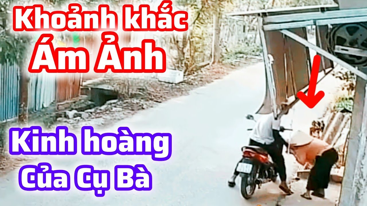 Khoảnh khắc kinh hoàng cụ bà bị giật dây chuyền còn bị nó xô ngã