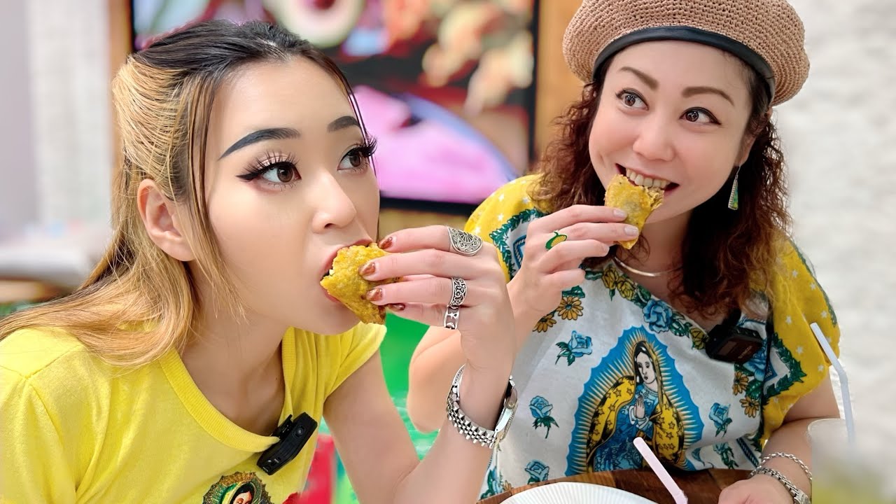 Japonesas reaccionan a tacos mexicanos, México de moda en japón? en OSAKA! garnachas y birria