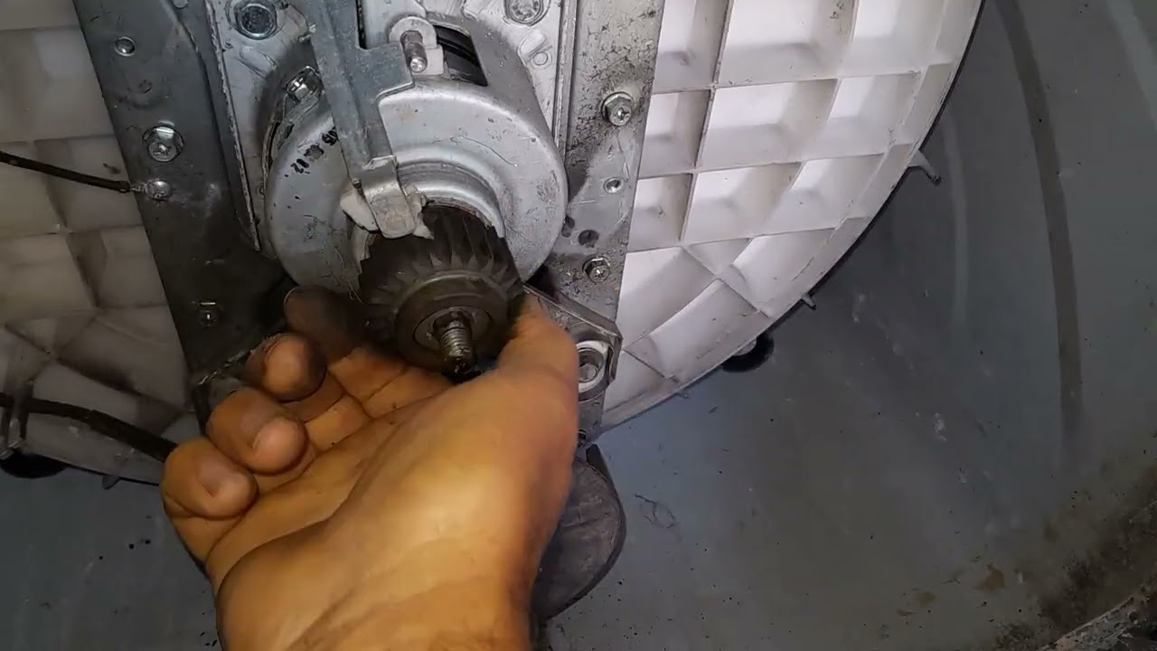 MÁQUINA PANASONIC TRANCADO MECÂNICA BATENDO PRA UM LADO SO NÃO LIMPA A ROUPA