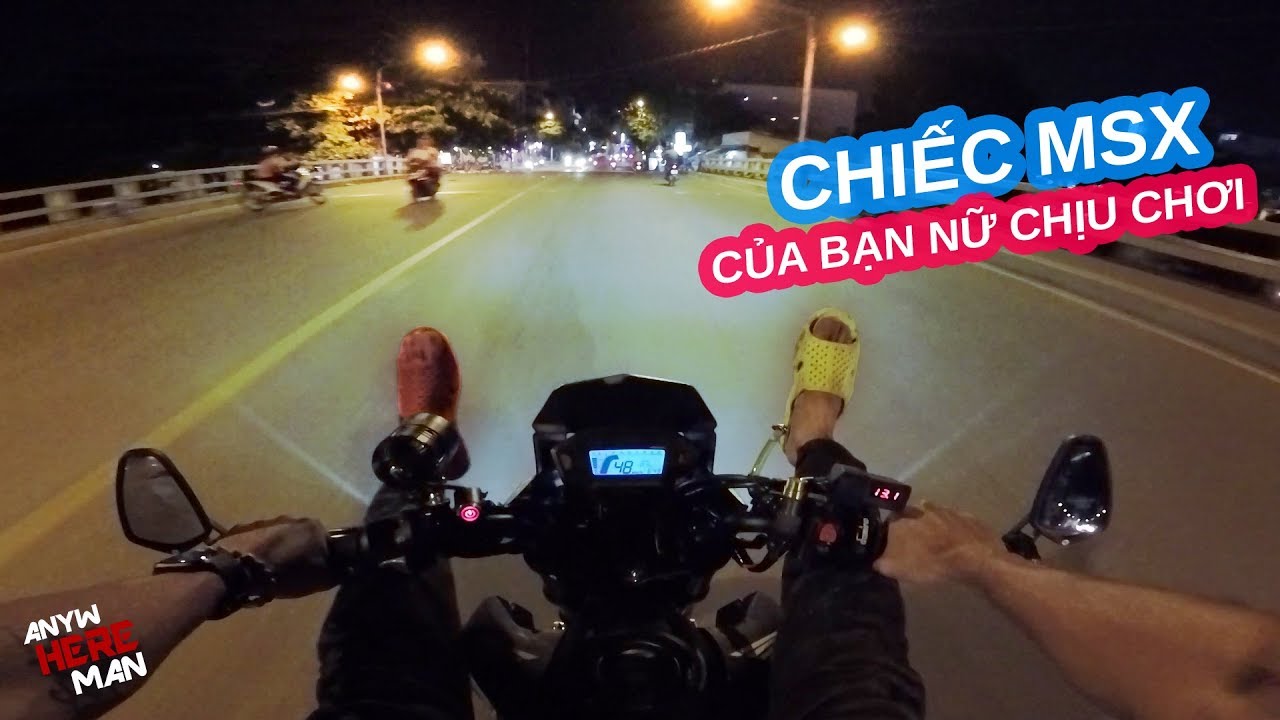 Honda MSX 125 độ siêu đẹp của bạn nữ chịu chơi tại AMV shop