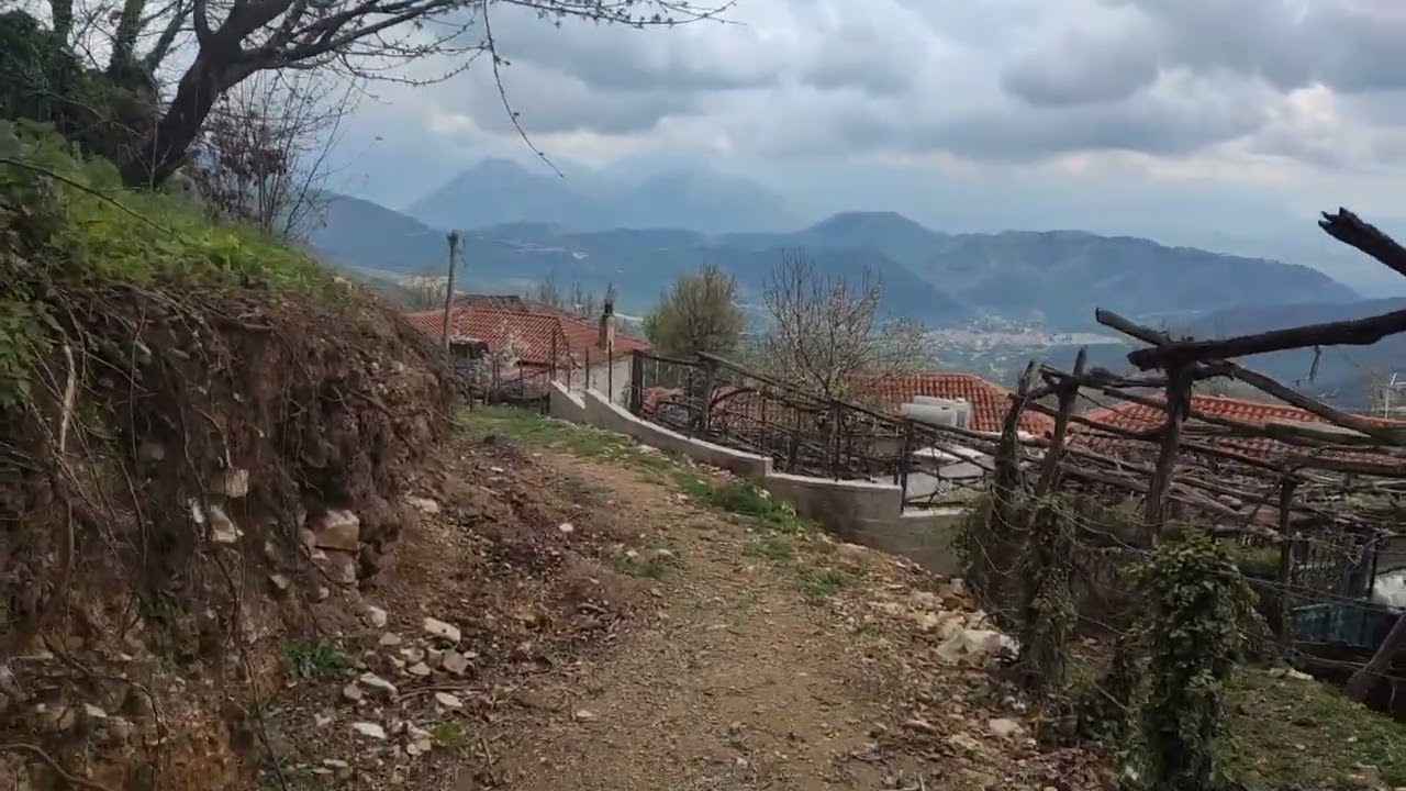 Ο δρόμος του πάνω μαχαλά στο Ελευθεροχώρι (2)