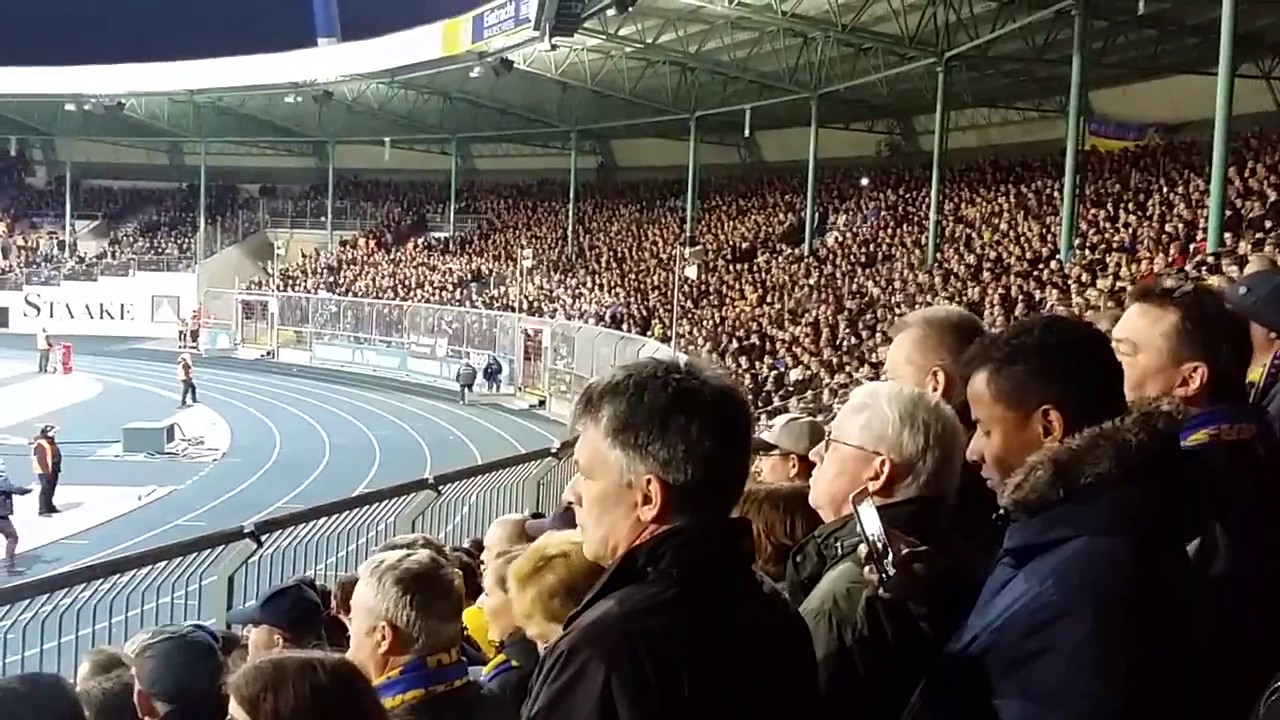 Hey Eintracht Braunschweig besoffen randalieren. Wechselgesang