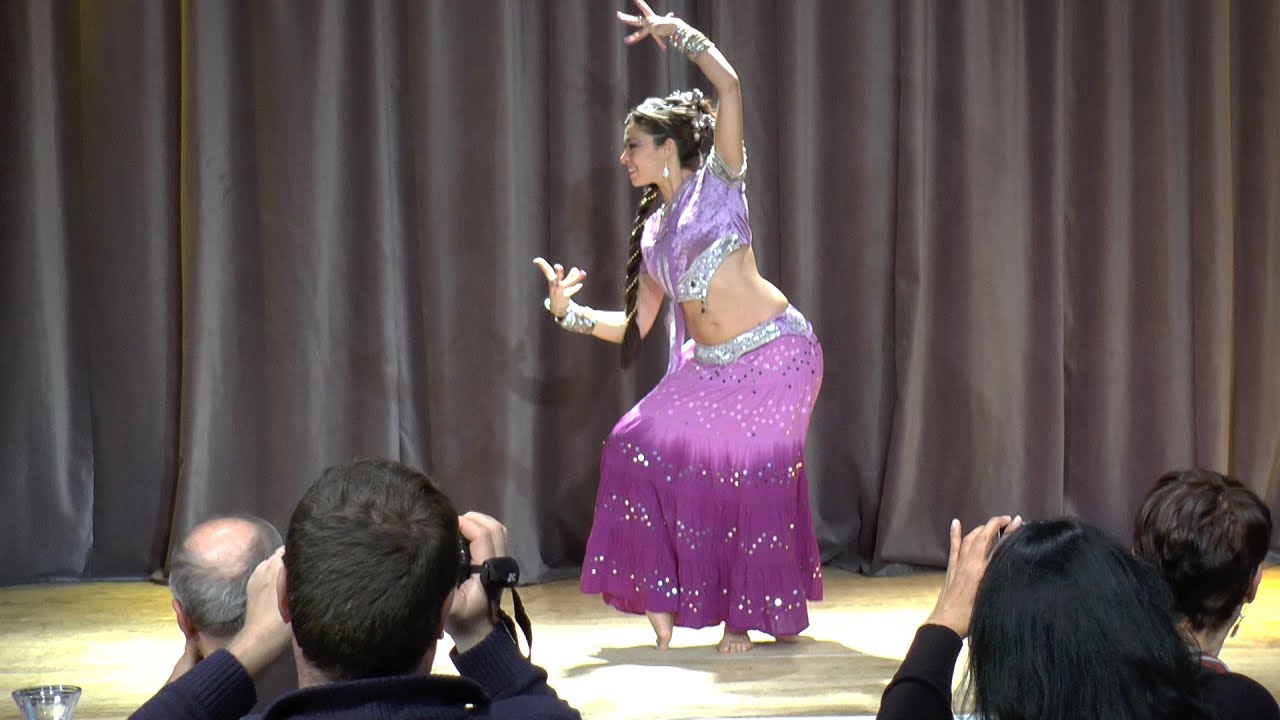 Apprendre la Danse Indienne Bollywood à Bayonne et Biarritz avec Kiya - Ajaa Nachle