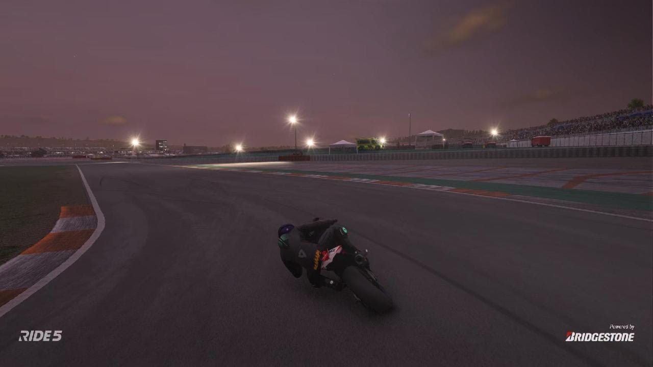RIDE 5 Aprilia RSV4 RM '21 Valencia multi POV