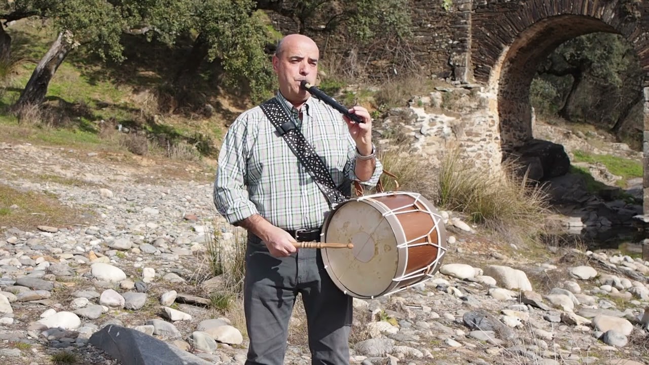 Ofertorio de Herguijuela de la Sierra. Gaita Charra y Tamboril.