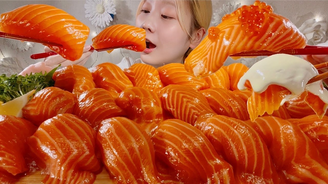 ASMR суши с лососем【русские субтитры】【Mukbang/ Eating Sounds】