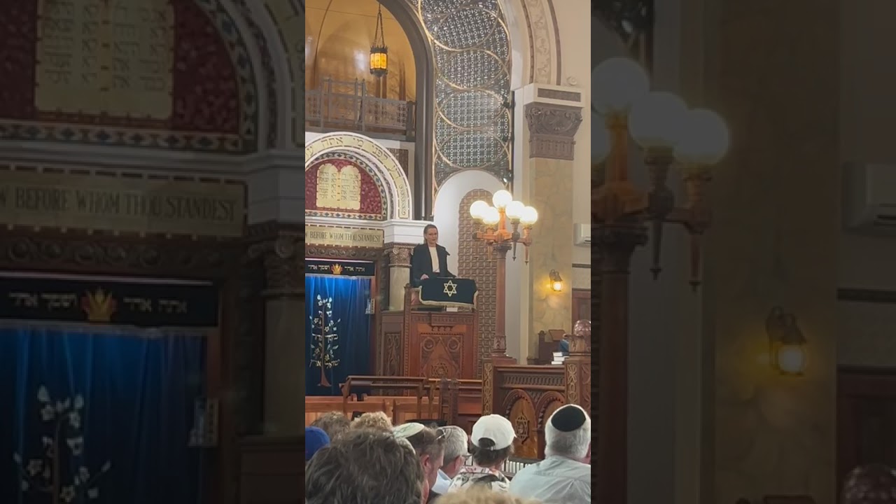 Federal Opposition Leader Sussan Ley addressing the Melbourne Jewish community at St Kilda Shule.