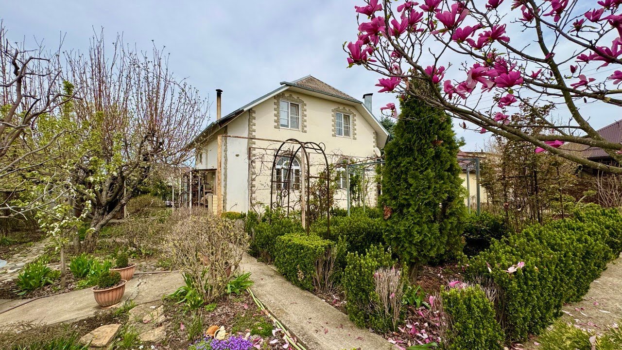 Дом с ШИКАРНЫМ садом на 6 сотках под Краснодаром!!