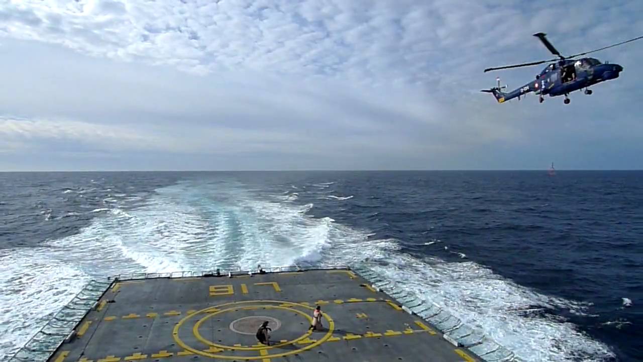 Hoist training with Lynx chopper