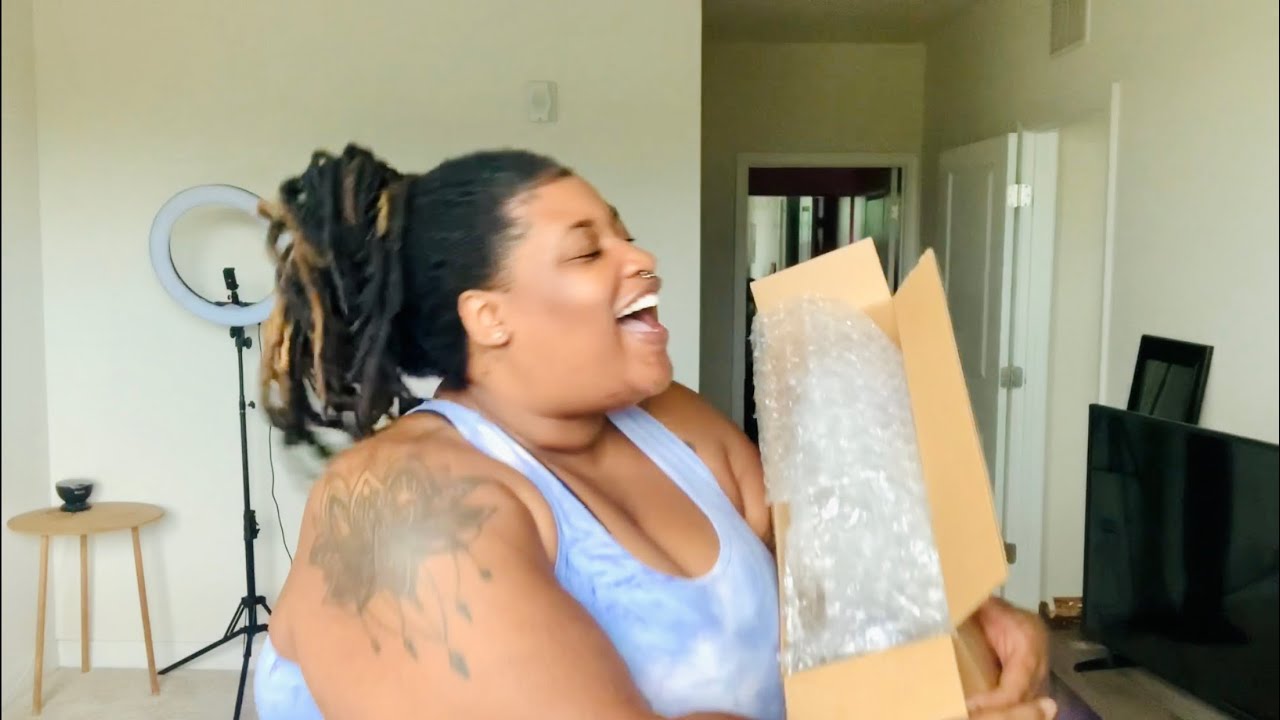 unboxing my 15&rdquo; MAV beaker bong😍🎁 | bee mc.