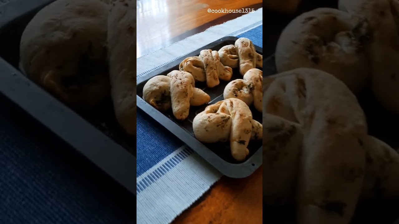 Garlic Bread Knots 