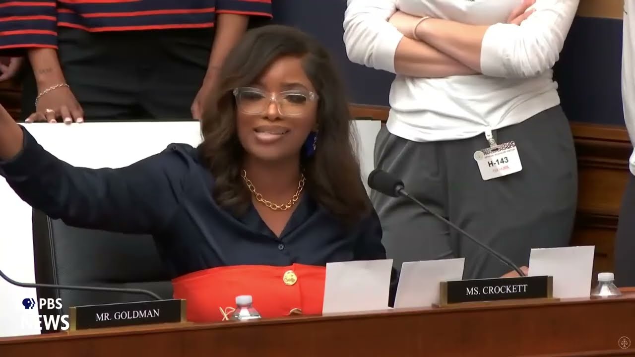 WATCH: Rep. Crockett blasts Bondi for DOJ leadership