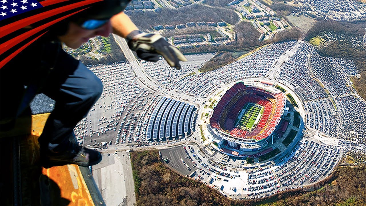 Navy SEALs Leap into the Stadium & Ballpark: A Spectacular Aerial Insertion!