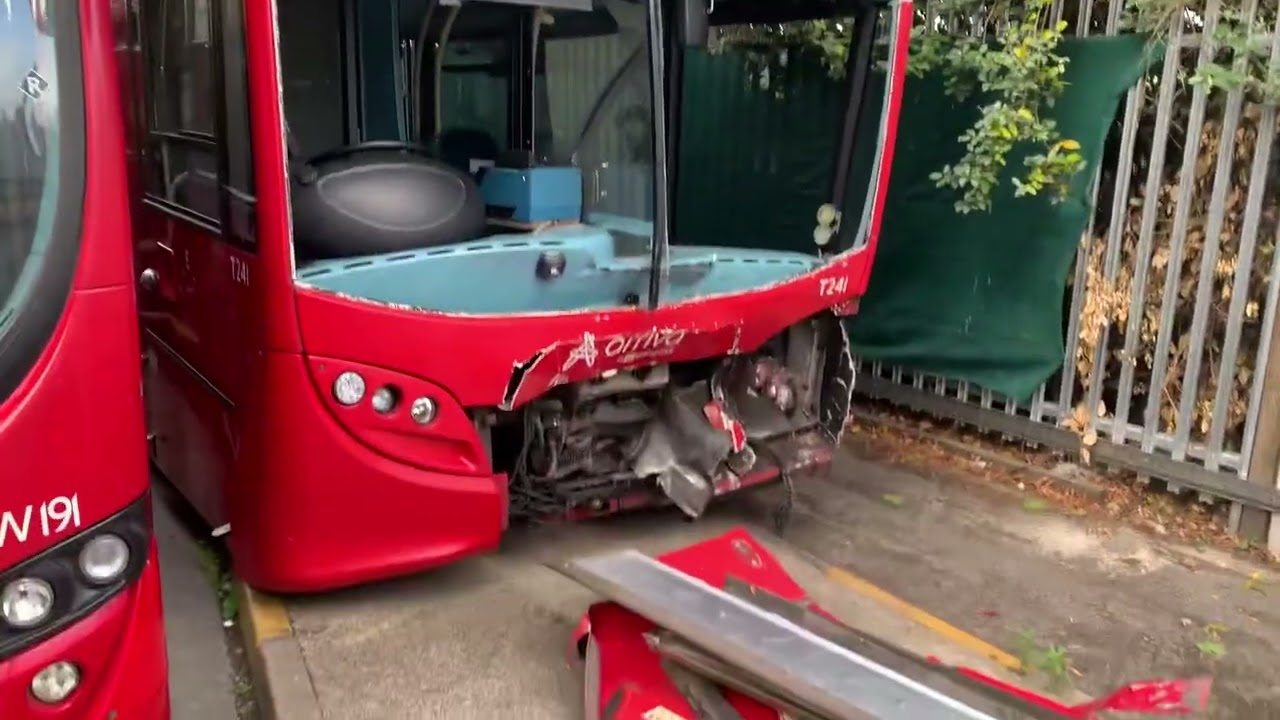 R.I.P T241 Alexander Dennis Enviro 400 and DW191 Wright Gemini Pulsar 2. Both Scrapped