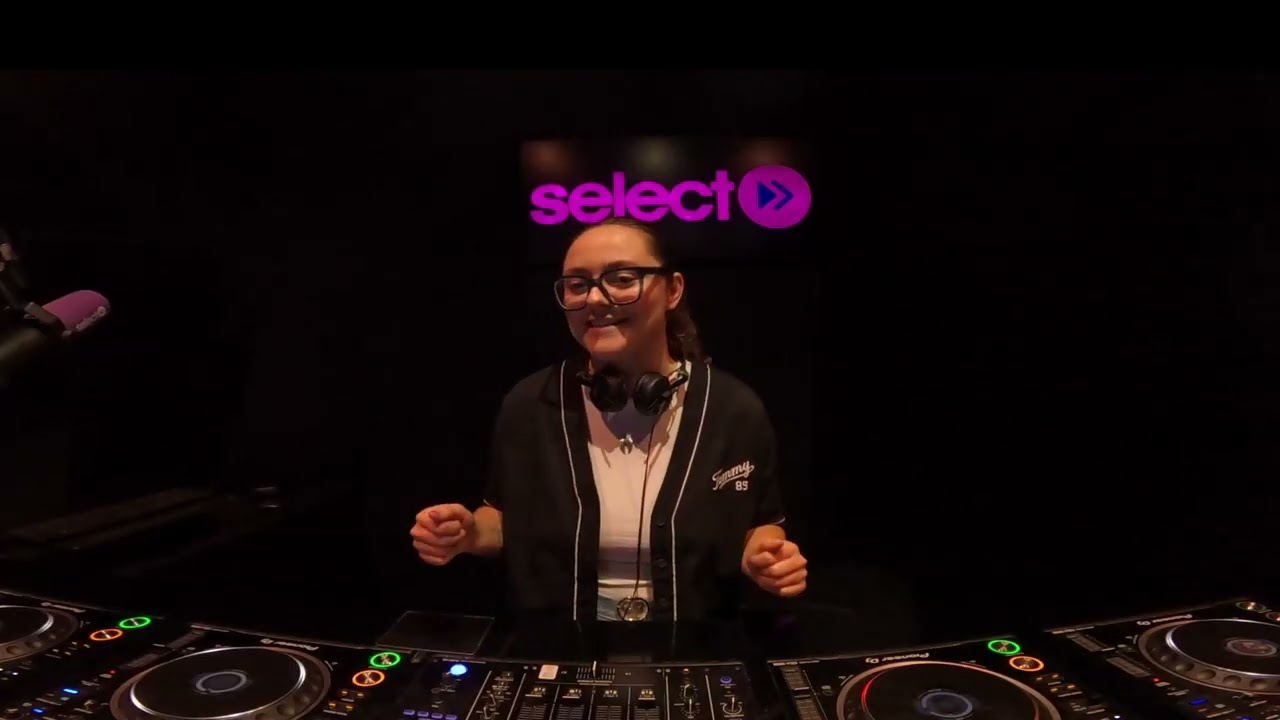 Macy Lancaster - Guest Mix With Leon La Rosa - Live On Select Radio