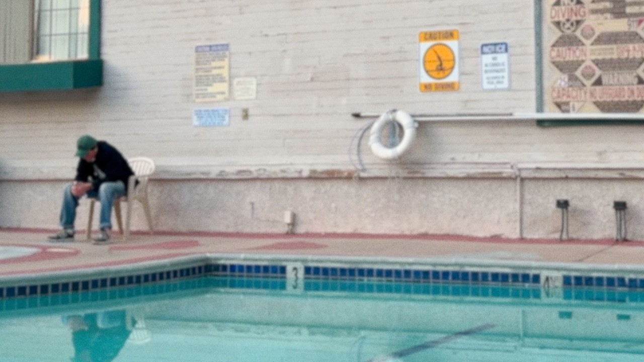 Oliver Berg - auch, xq? (visualizer)