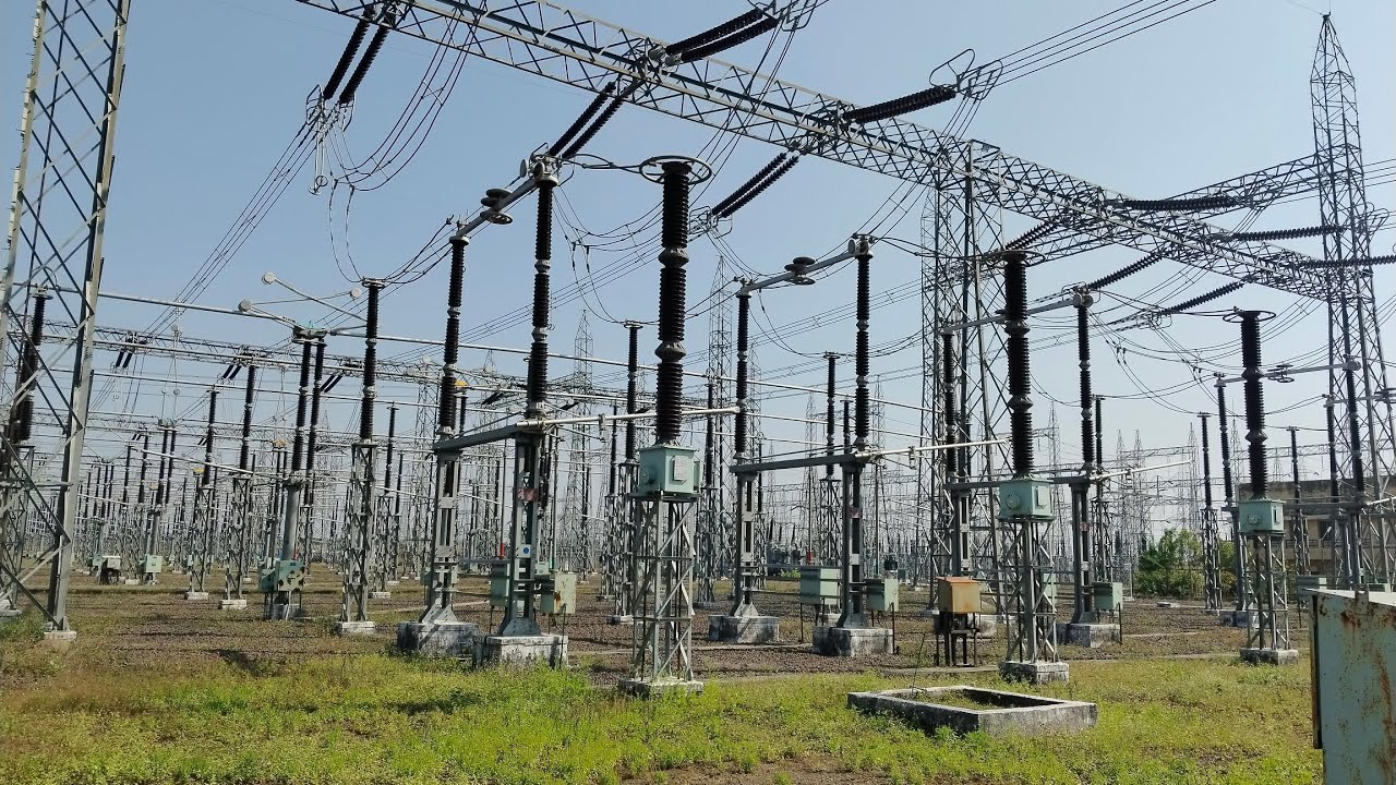 CVT कैसा दिखताहै# PT in switch yard # 400 KV equipment # Capacitive voltage Transformer ⚡