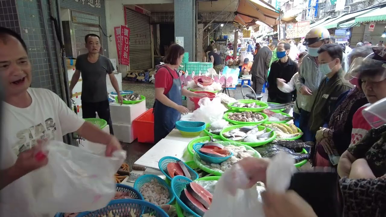 還沒喊完價就清光！生意火爆到來不及補貨！  阿源海鮮拍賣@台中水湳市場
