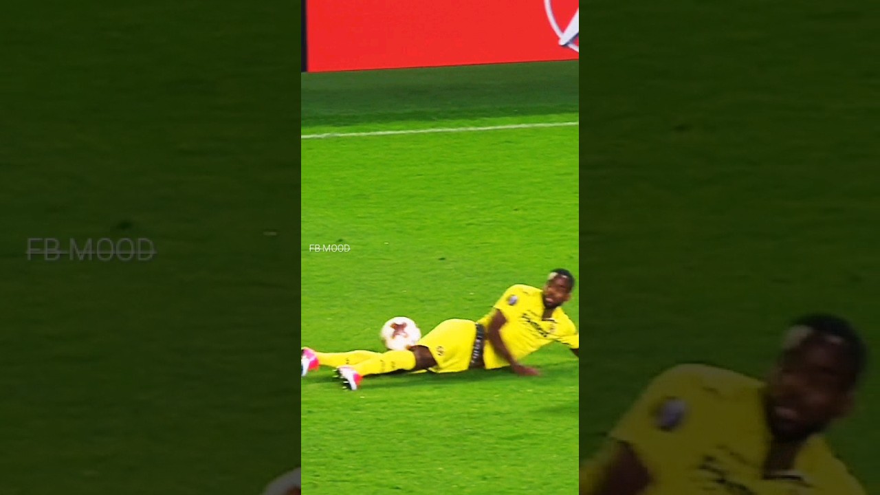 Bakambu 1000 IQ 😳 #europaleague