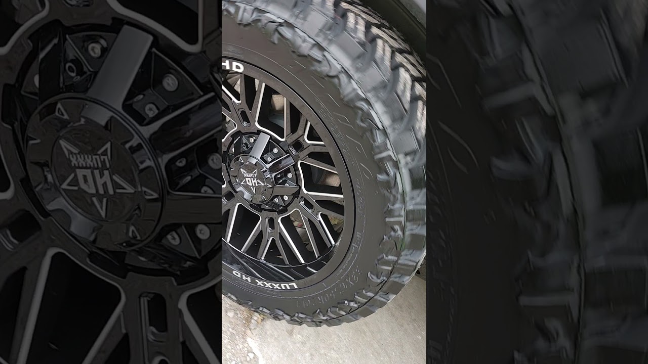 20x10 hd offroad #HD25 #luxxx #MT atturo tires #33s #Jeep #Wrangler #4x4 #Ulohos Indianapolis indy