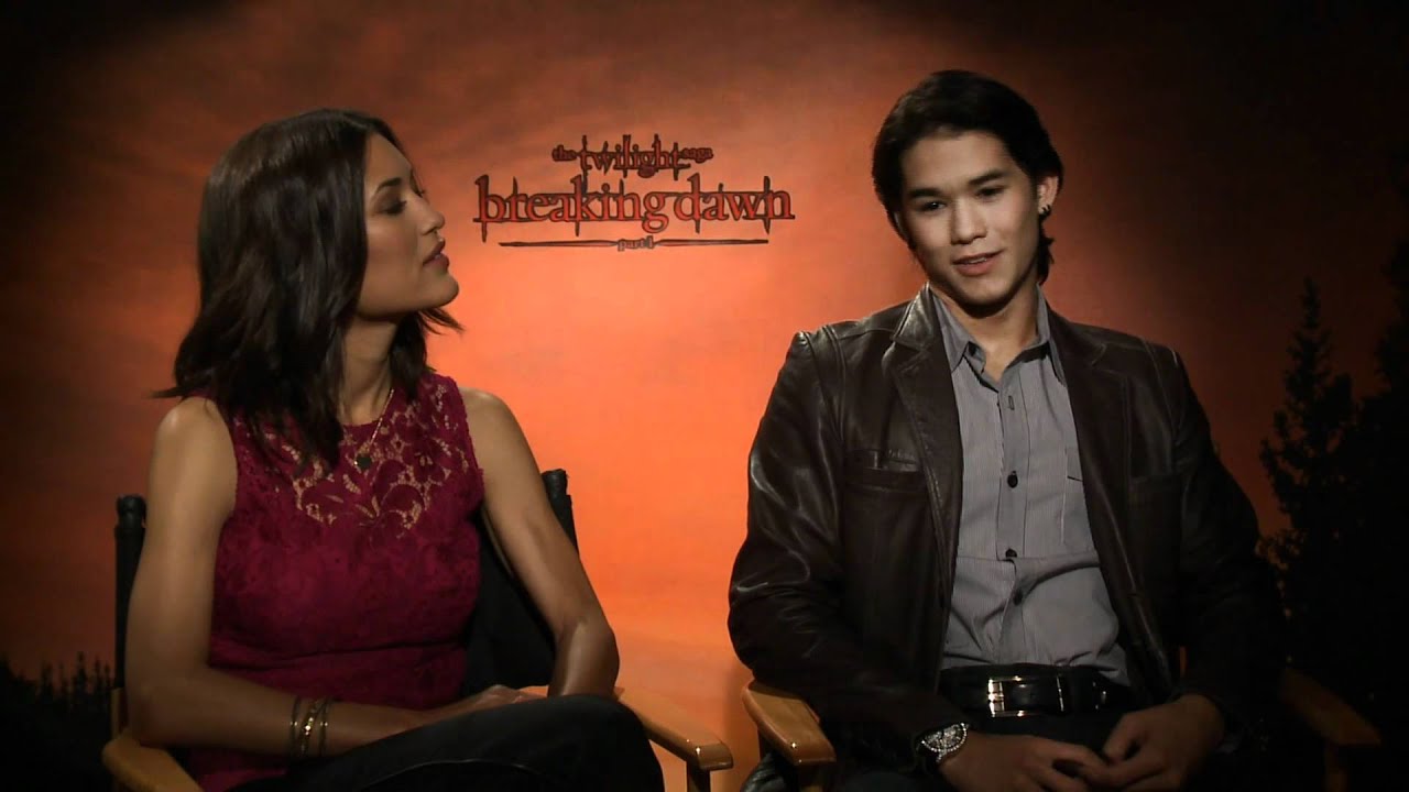 BooBoo Stewart Julia Jones interview for The Twilight Saga: Breaking Dawn Part 1
