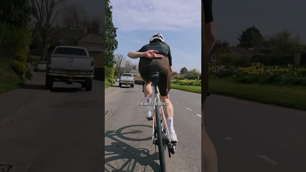 Cycling hand signals 101
