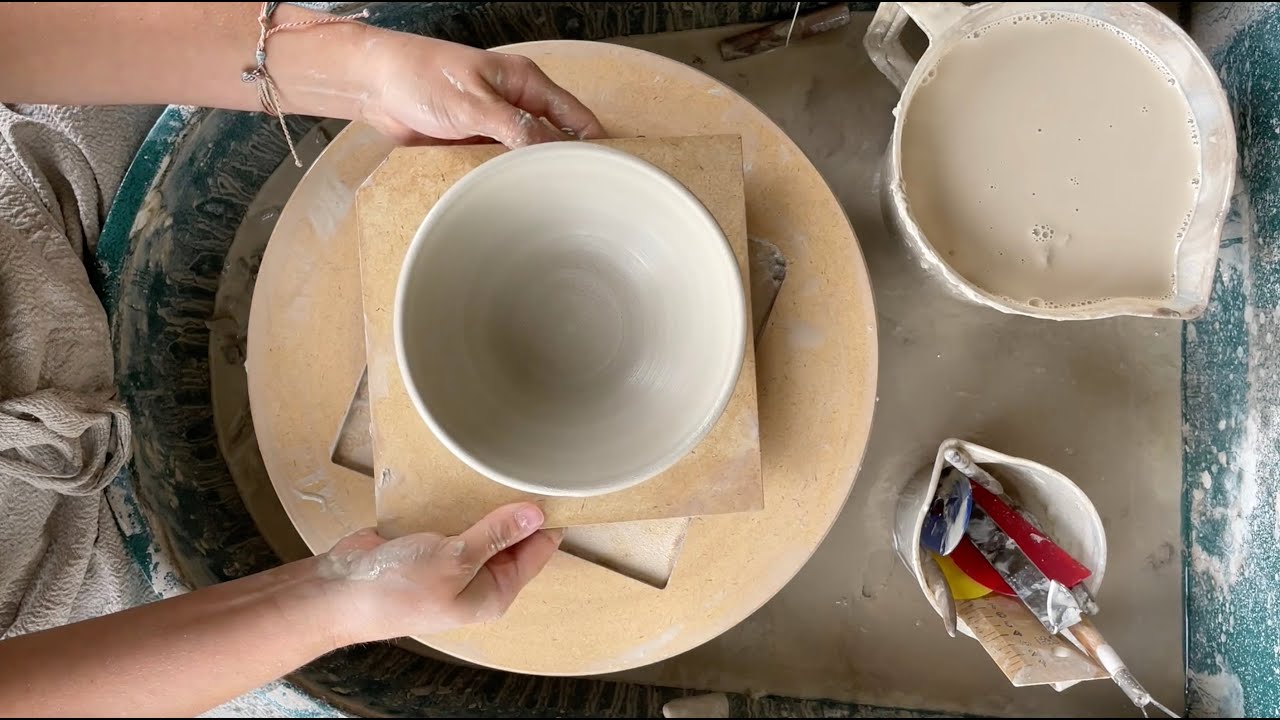 Bowl Pottery Tutorial - How to Make a Bowl