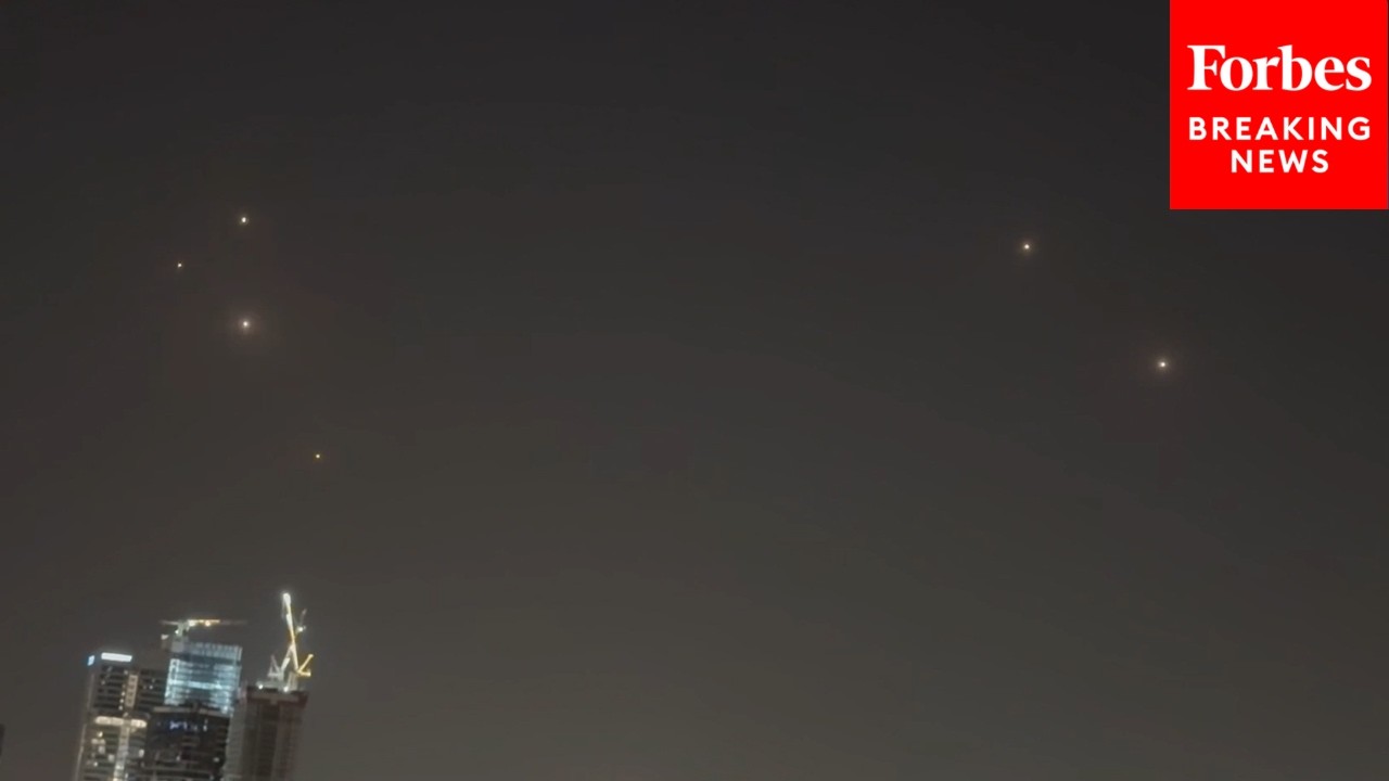 Loud Blasts Echo Across Tel Aviv Amidst Iranian Rocket Attack